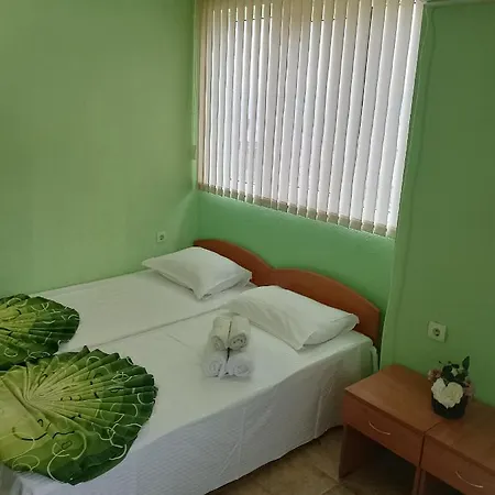 Pepina Pensión 3*